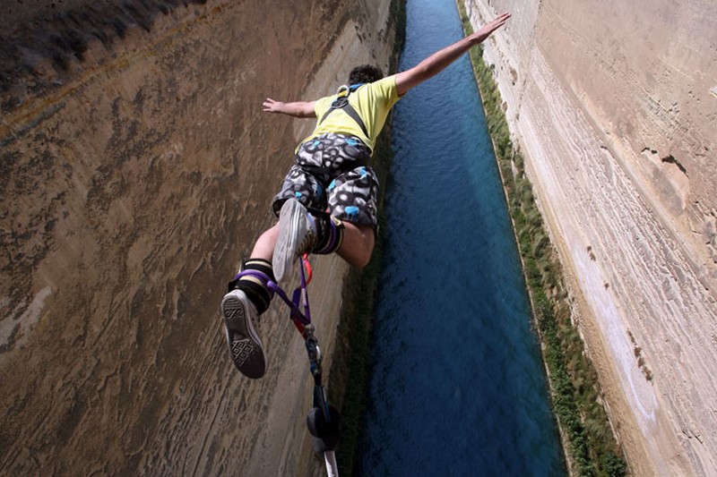 Bungee Jumping στον Ισθμό Αντέχετε αυτή τη συγκλονιστική εμπειρία